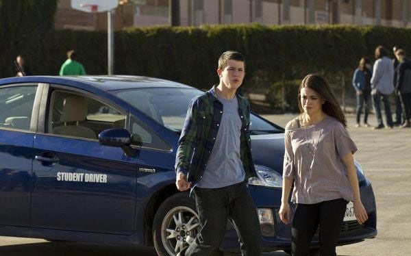 Awake : Fotos Dylan Minnette, Daniela Bobadilla