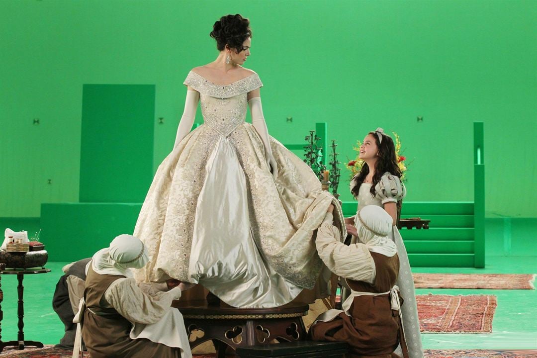 Once Upon a Time : Fotos Bailee Madison, Lana Parrilla