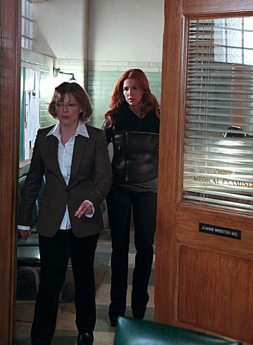 Unforgettable : Fotos Poppy Montgomery, Jane Curtin