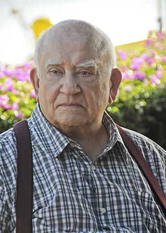 Hawaii Five-0 : Fotos Edward Asner