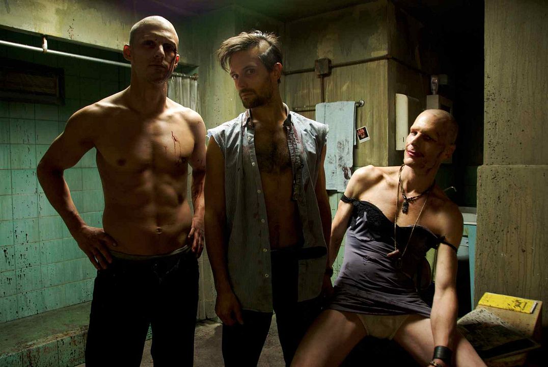 The Divide : Fotos
