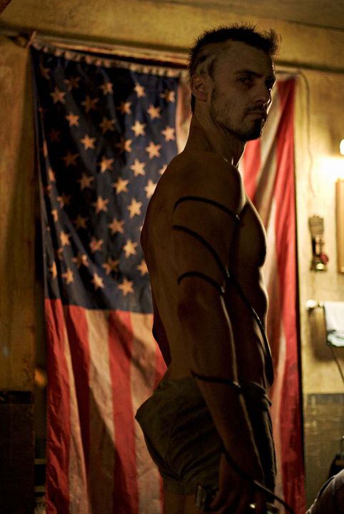 The Divide : Fotos