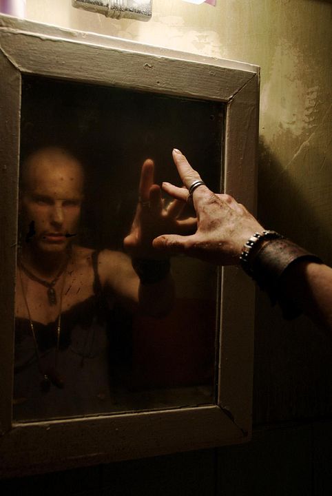The Divide : Fotos
