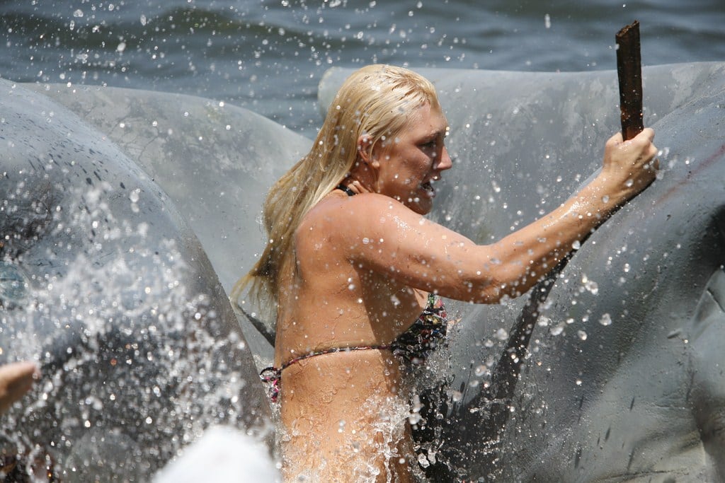 Ataque do Tubarão Mutante : Fotos Brooke Hogan