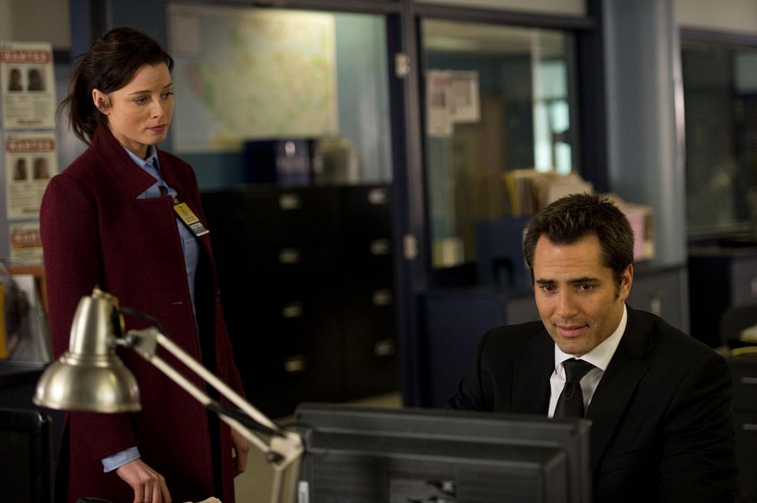 Continuum : Fotos Rachel Nichols, Victor Webster