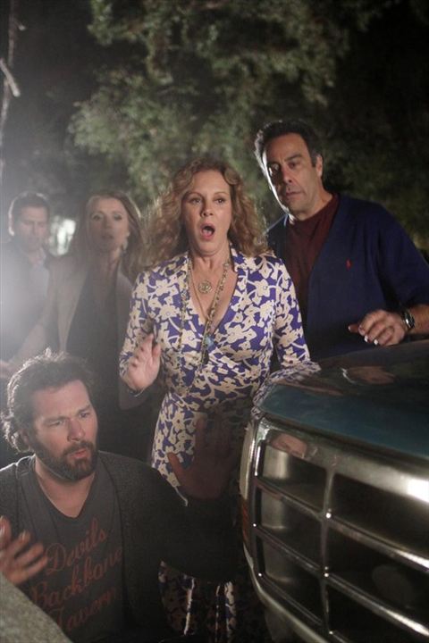 How To Live With Your Parents (For The Rest of Your Life) : Fotos Elizabeth Perkins, Jon Dore, Brad Garrett