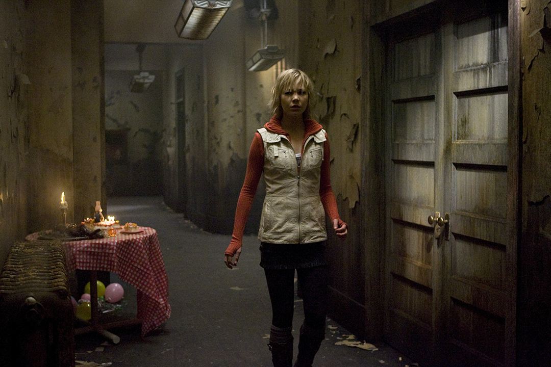 Silent Hill: Revelação : Fotos Adelaide Clemens