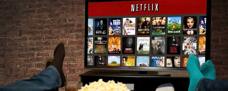 Usuários ameaçam CANCELAR a Netflix pela cobrança de taxa por