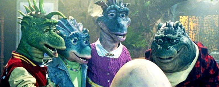 Flashback: Baby é sequestrado em 'Família Dinossauros'  Família dinossauro,  Dinossauro disney, Baby da família dinossauro