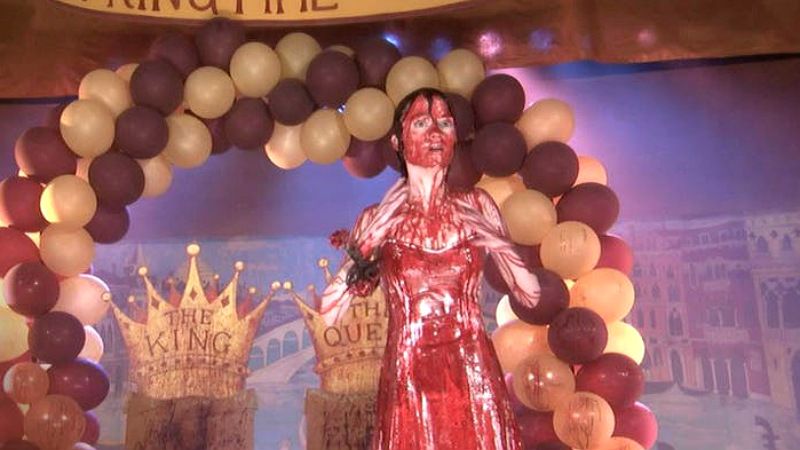 As 10 adaptações mais bizarras da obra de Stephen King: Carrie, a Estranha ( 2002) - AdoroCinema