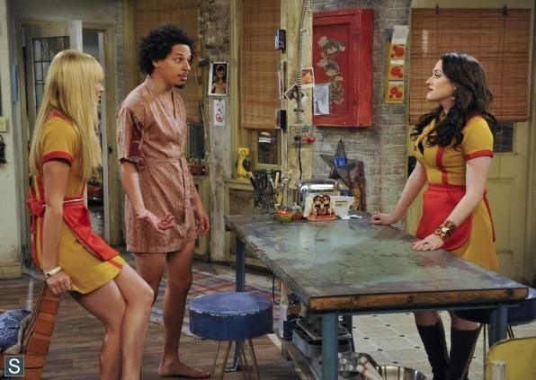 2 Broke Girls : Fotos Eric André, Beth Behrs, Kat Dennings