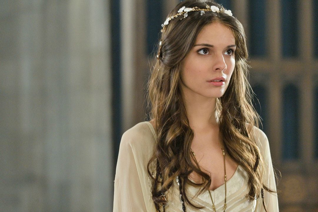 Reign : Fotos Caitlin Stasey