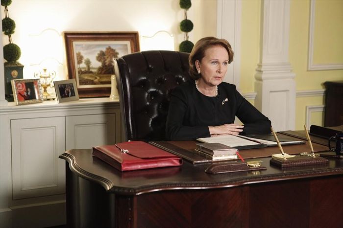 Scandal : Fotos Kate Burton