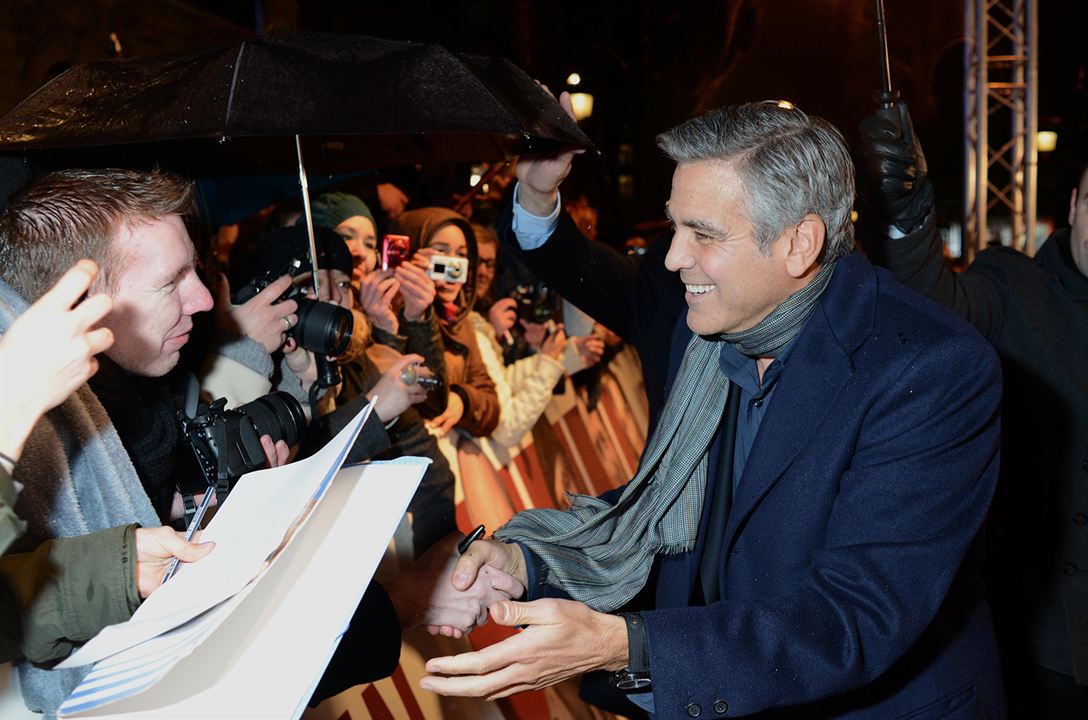 Caçadores de Obras-Primas : Revista George Clooney
