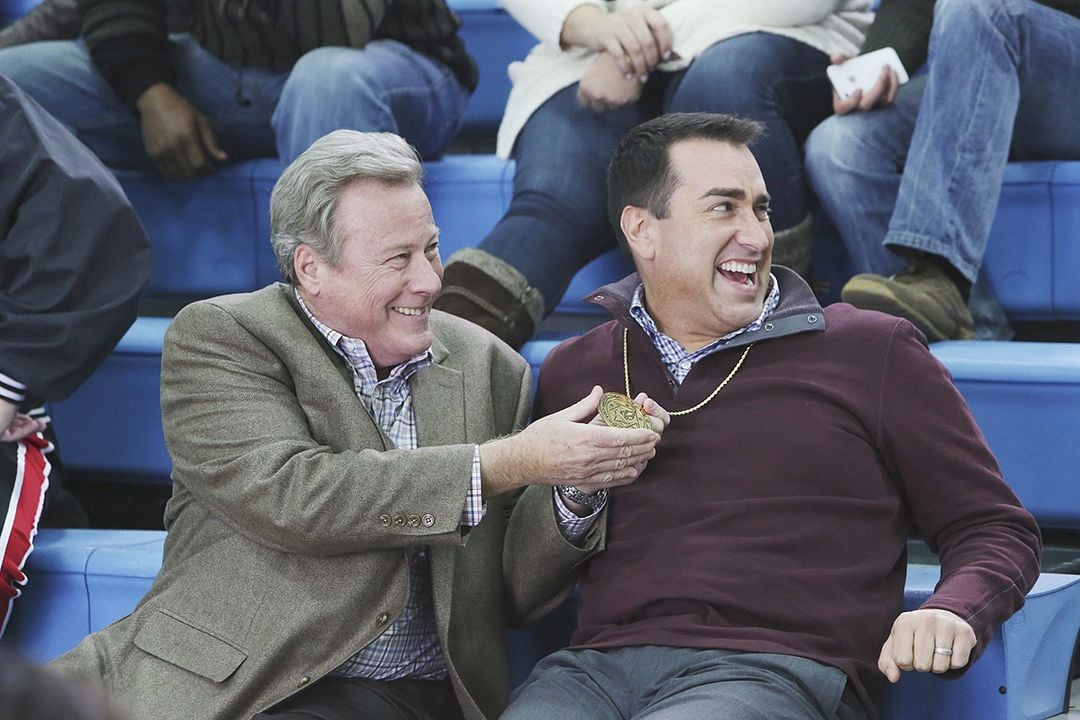 Modern Family : Fotos Rob Riggle, John Heard