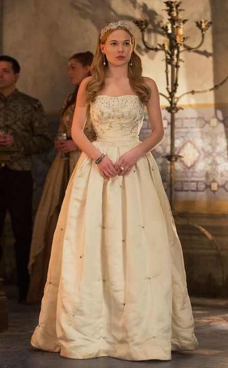 Reign : Fotos Celina Sinden