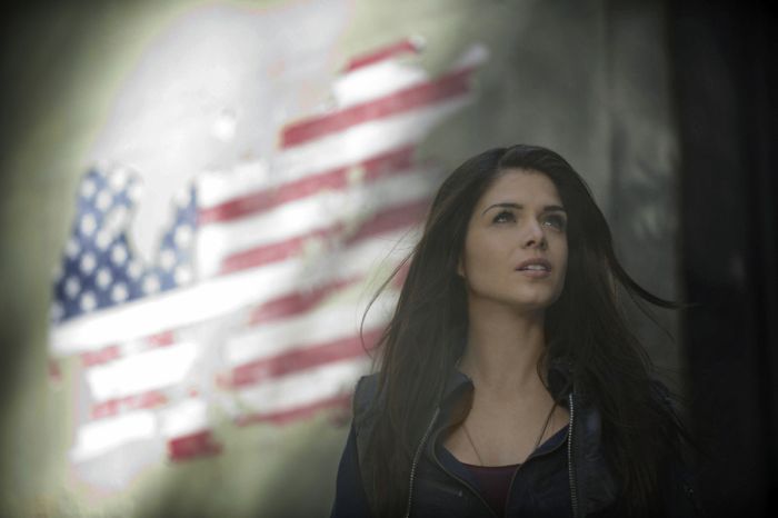 The 100 : Fotos Marie Avgeropoulos