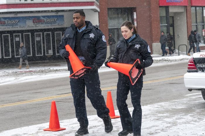 Chicago P.D. Distrito 21 : Fotos Marina Squerciati, LaRoyce Hawkins