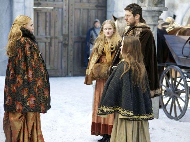 Reign : Fotos Celina Sinden