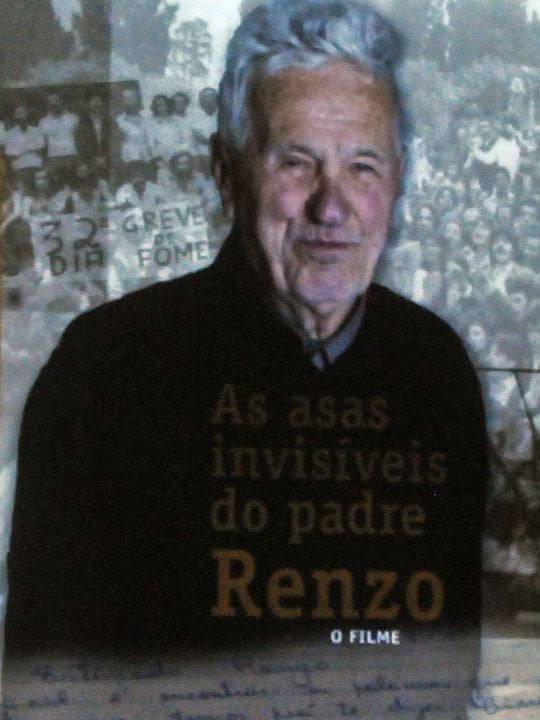 As Asas Invisíveis do Padre Renzo : Poster