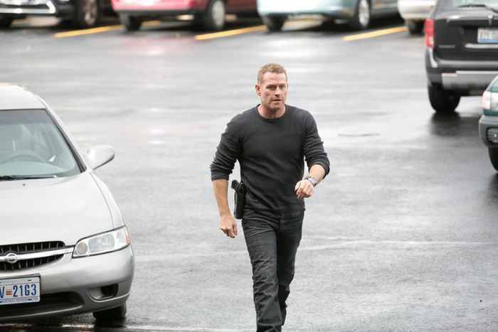 Crisis : Fotos Max Martini