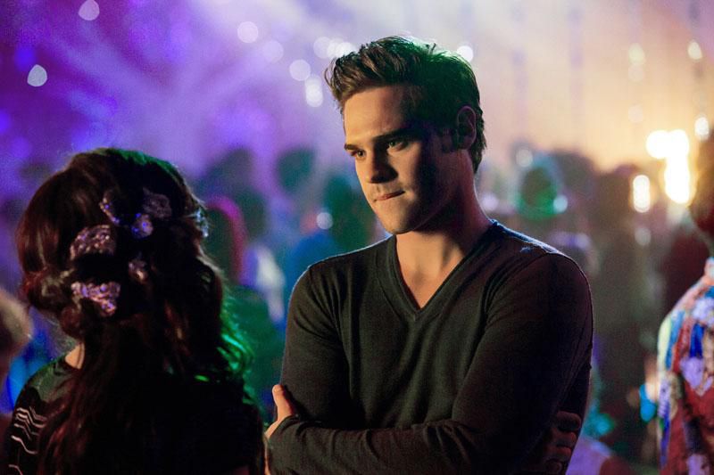 Star-Crossed : Fotos Grey Damon