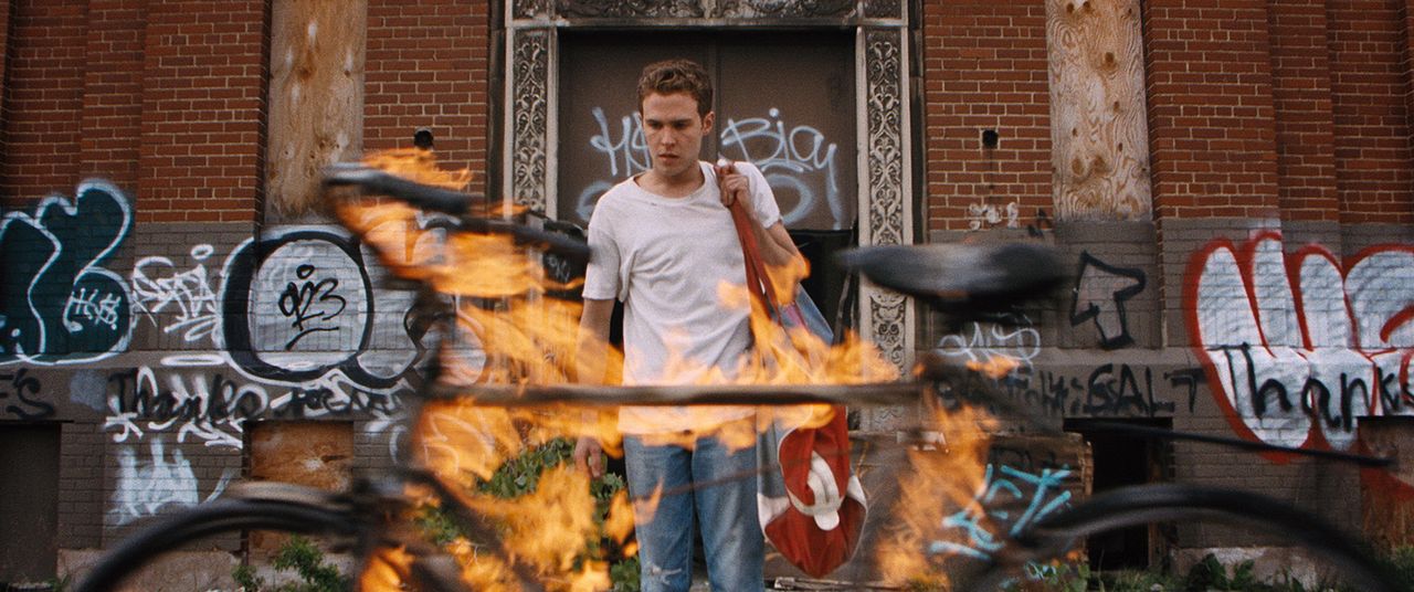 Lost River : Fotos Iain De Caestecker