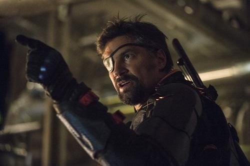 Arrow : Fotos Manu Bennett