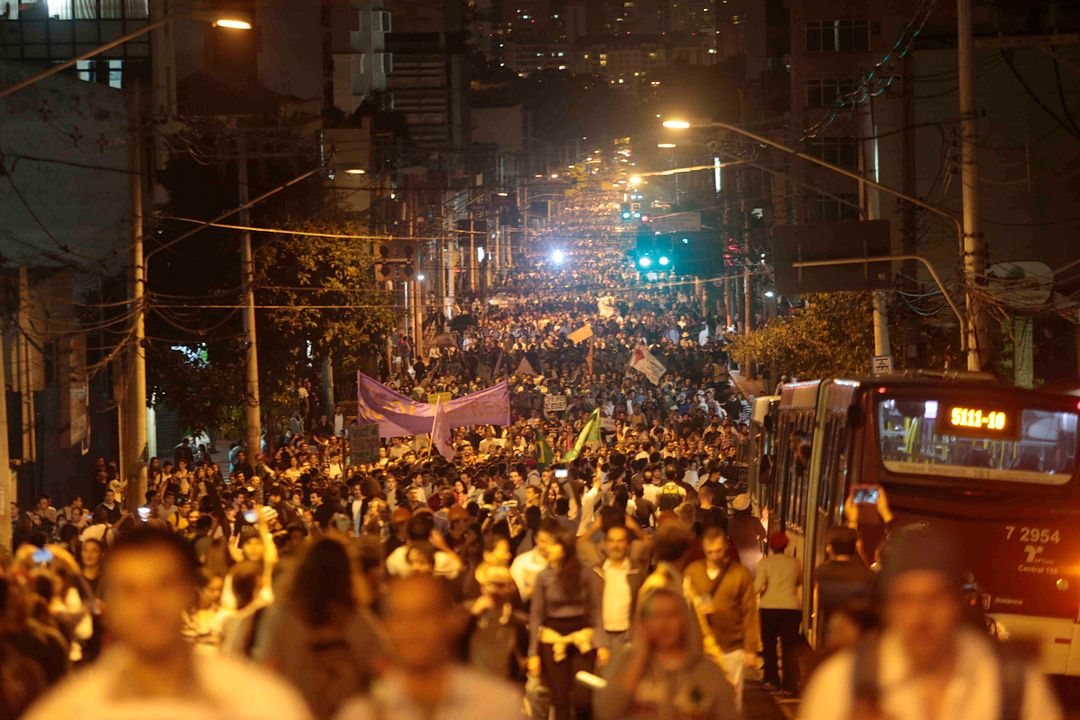 Junho - O Mês que Abalou o Brasil : Fotos