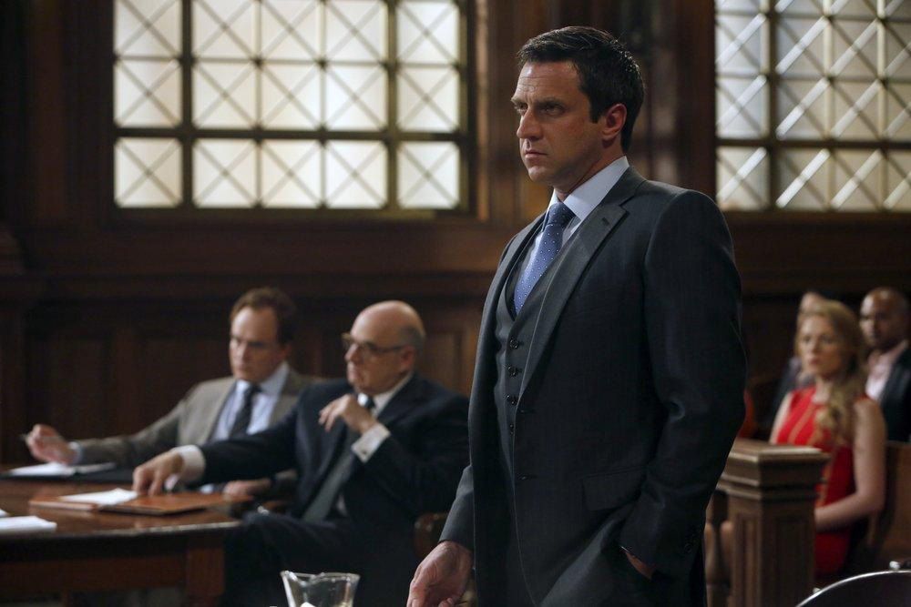 Law & Order: Special Victims Unit : Fotos Raul Esparza