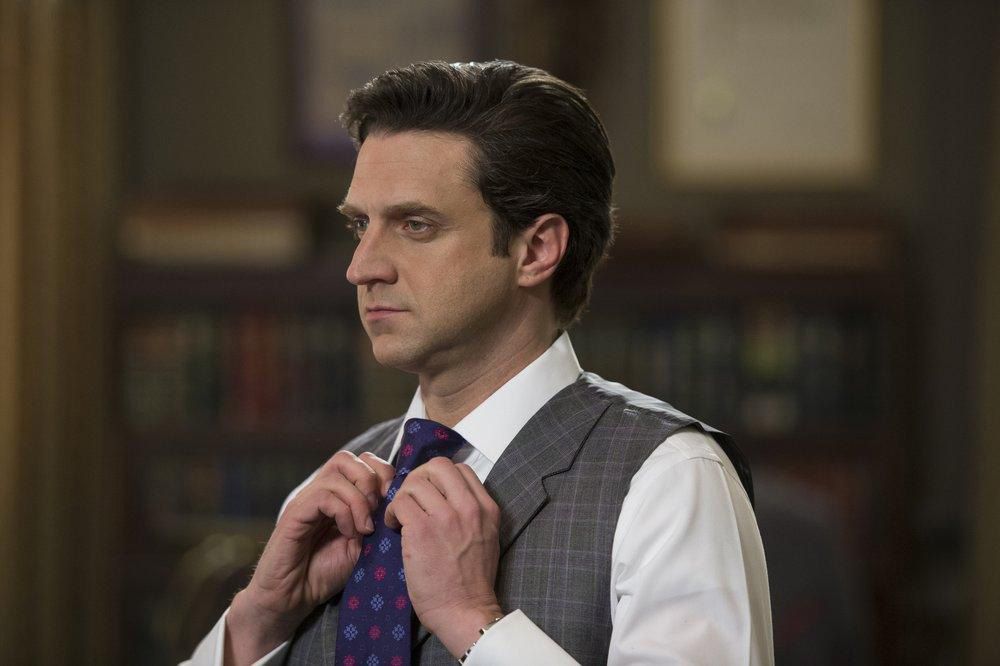Law & Order: Special Victims Unit : Fotos Raul Esparza