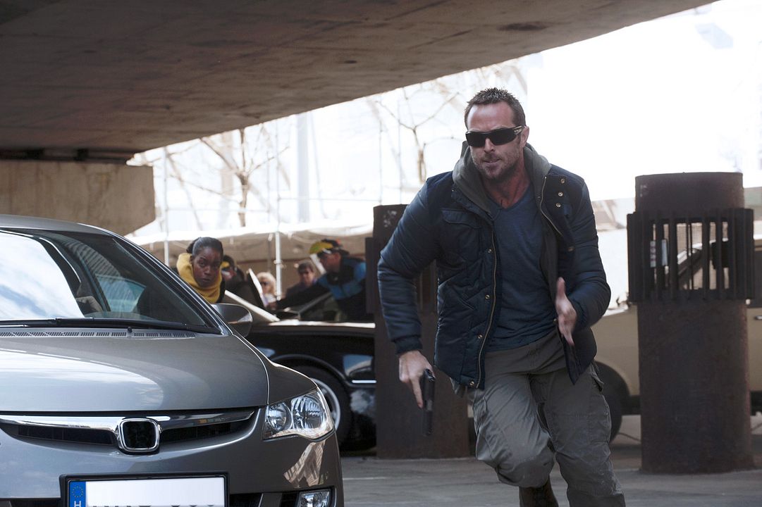 Strike Back : Fotos Sullivan Stapleton