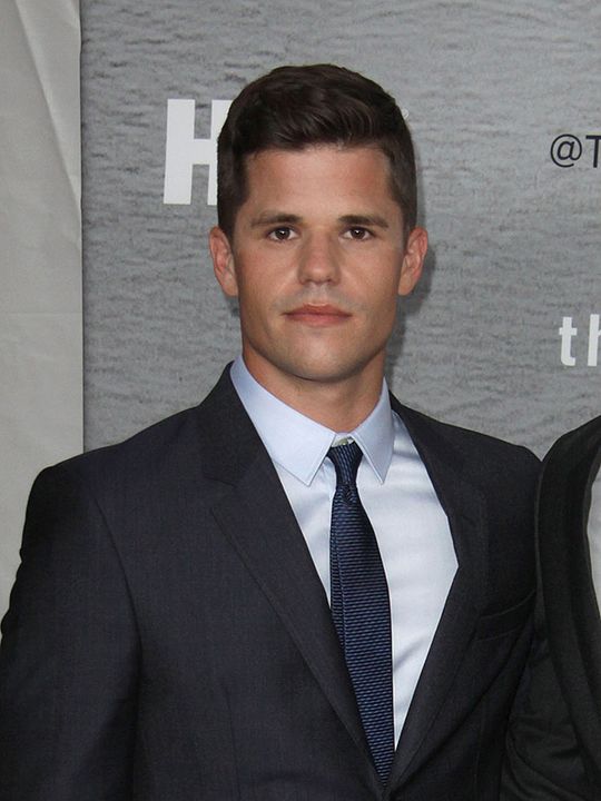 Poster Charlie Carver