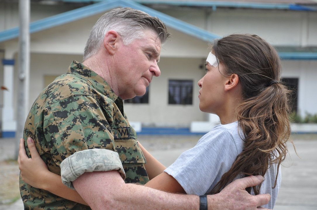 Operação Rogue : Fotos Treat Williams