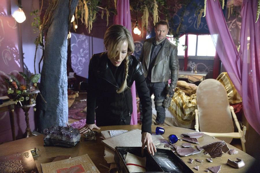 Fotos Grant Bowler, Julie Benz
