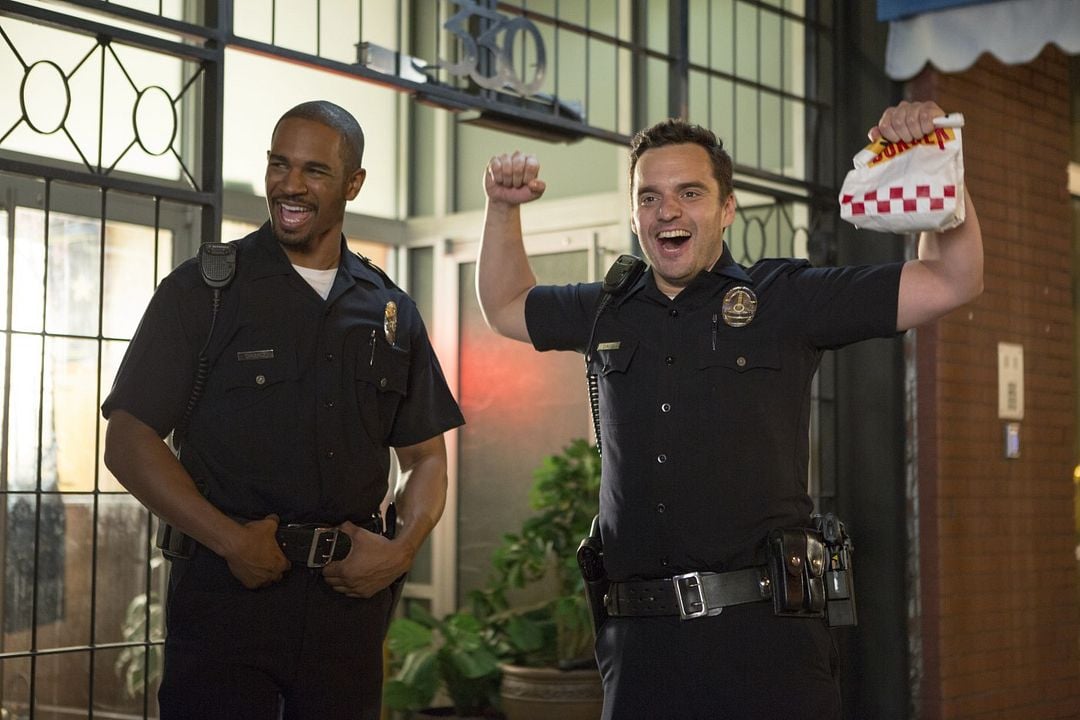 Tiras, Só que Não : Fotos Damon Wayans Jr., Jake Johnson