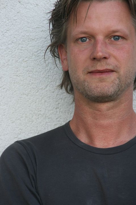 Revista Philipp Hartmann
