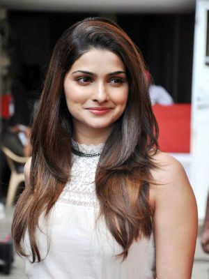 Poster Prachi Desai