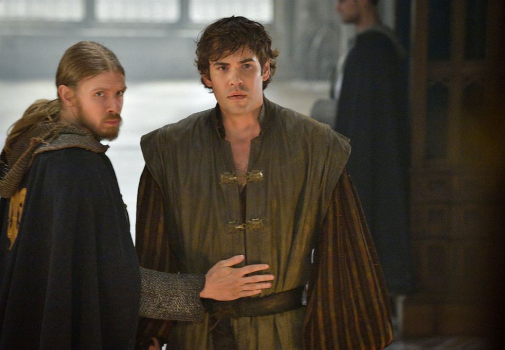 Reign : Fotos Rossif Sutherland