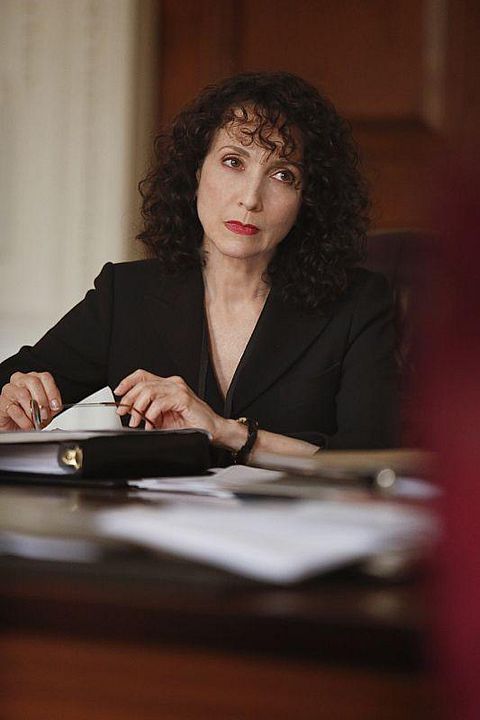 Madam Secretary : Fotos Bebe Neuwirth