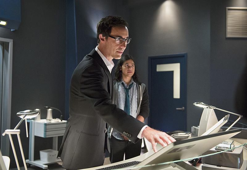 The Flash (2014) : Fotos Tom Cavanagh, Carlos Valdes