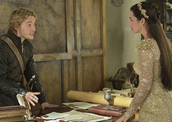 Reign : Revista Adelaide Kane, Toby Regbo