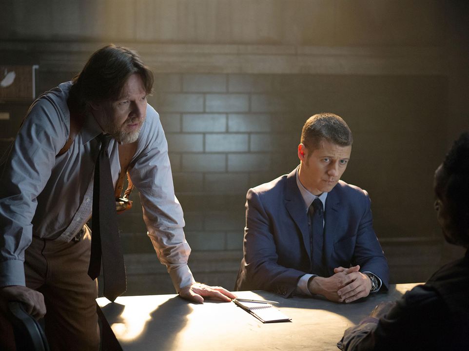 Gotham (2014) : Poster Ben McKenzie, Donal Logue