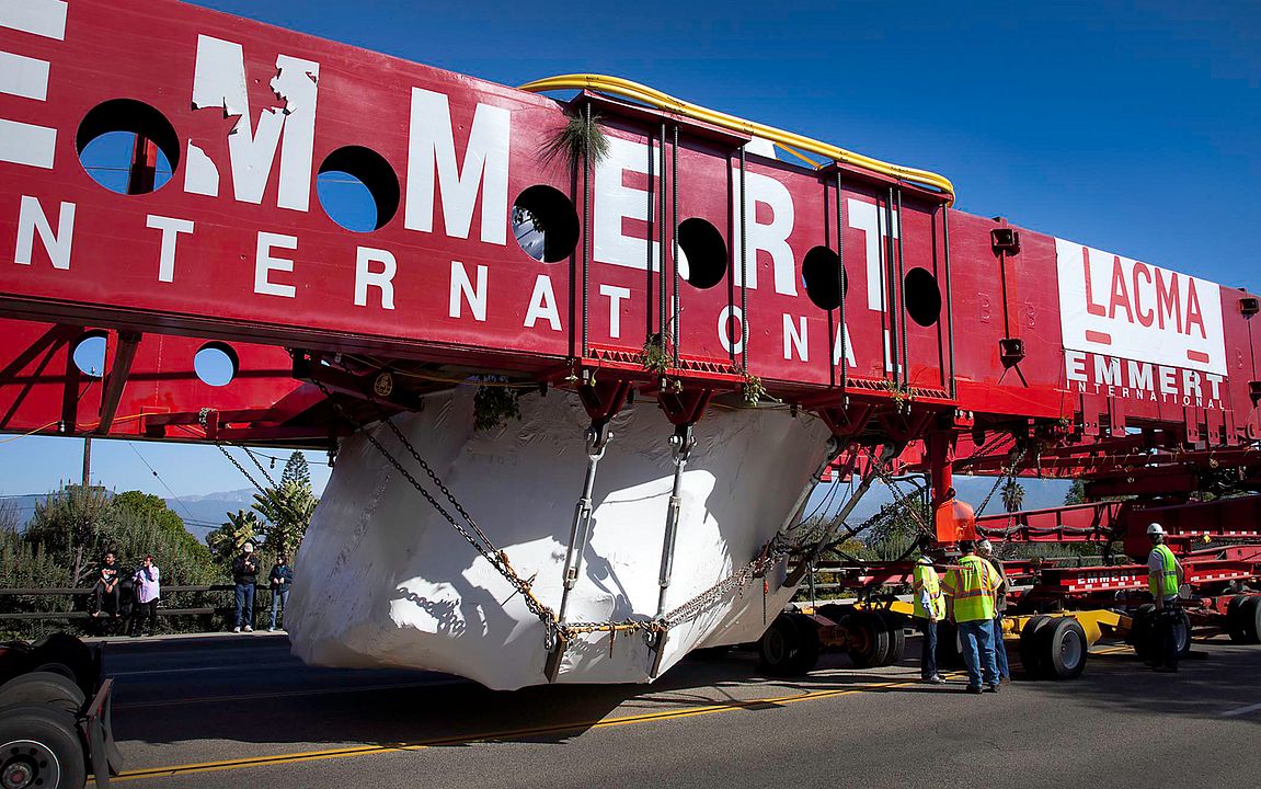 Levitated Mass : Fotos