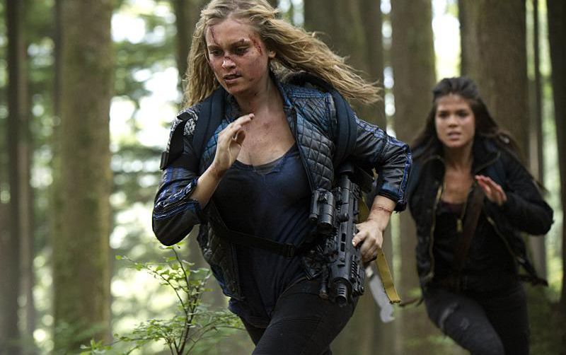 The 100 : Fotos Eliza Taylor, Marie Avgeropoulos