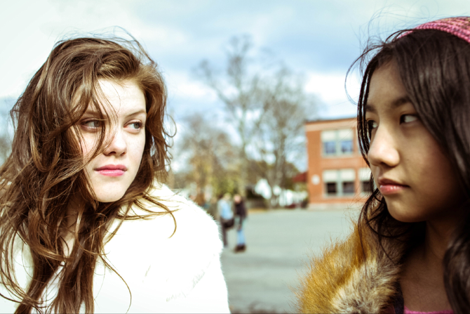 The Sisterhood of Night : Fotos