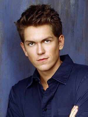 Poster Steve Howey