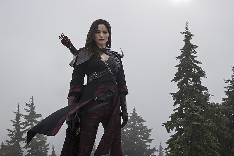Arrow : Fotos Katrina Law