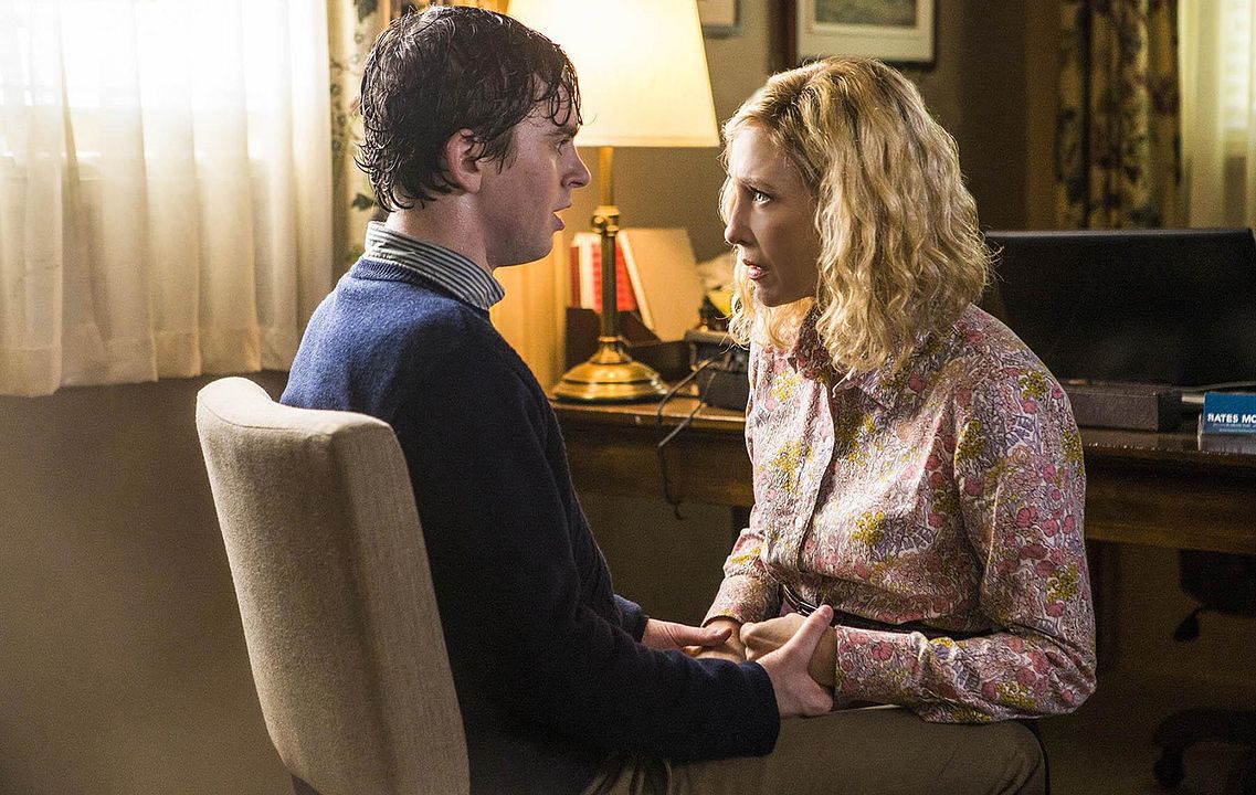 Bates Motel : Fotos Vera Farmiga, Freddie Highmore