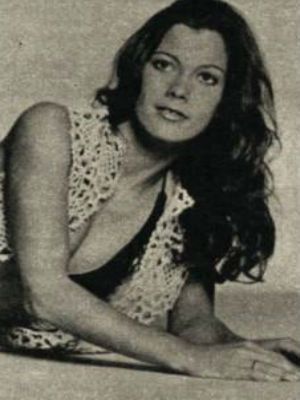 Poster Dilma Lóes